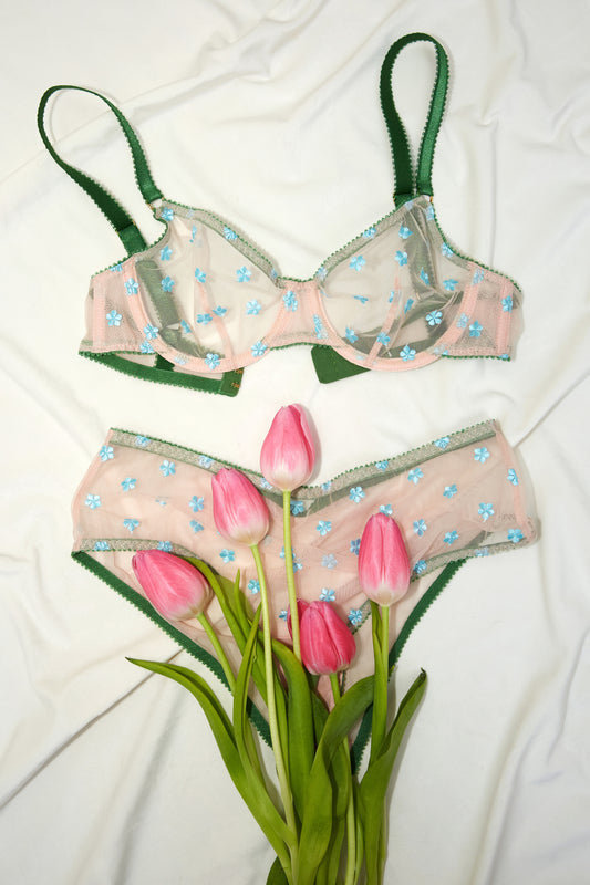 Daydreaming in Daisies.