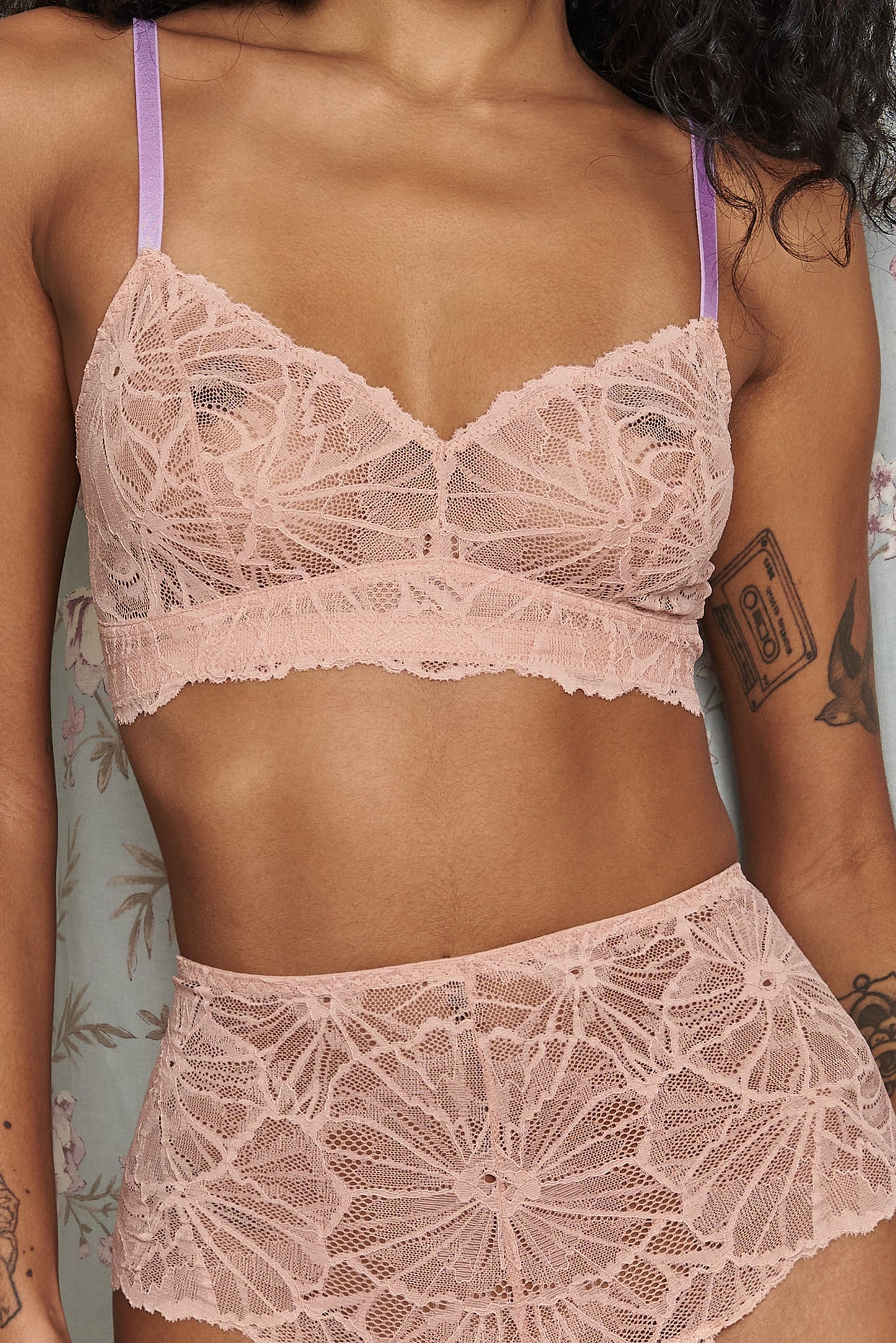 Noa Graphic Lace Bralette