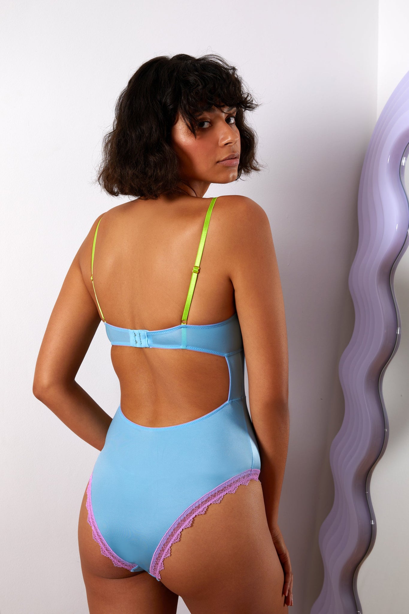 model:Barbara is wearing a UK10