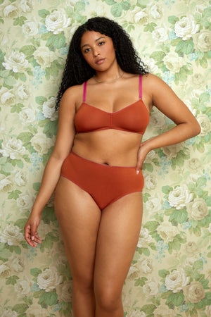 model:Myah is wearing a UK14